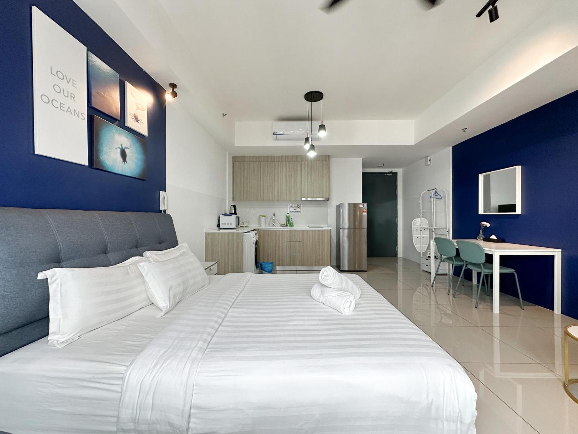 Tropicana 218 Macalister George Town Pokoj fotografie